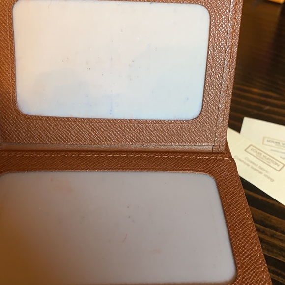 Louis Vuitton Wallet - Picture 17 of 17